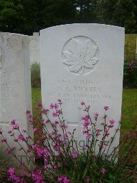 Etaples Military Cemetery - Vickers, Sydney Ballentine